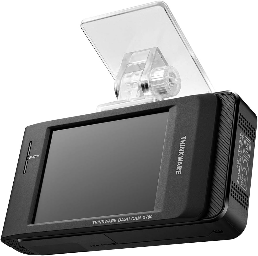 Cefn view of the THINKWARE X700 Dash Cam with screen and mount
