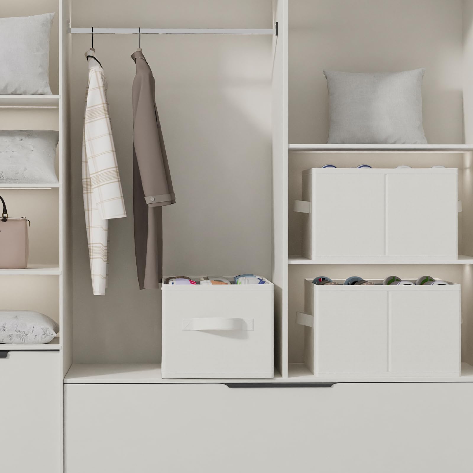 GUOHNHE Scatole per Scarpe, Adatto a 24 Paia, Shoes Organizer per Guardaroba, Scarpiera Salvaspazio Pieghevole, Portascarpe con 3 Maniglie, 42 x 32 x 26 cm, Bianco Avorio, XSNX02W-2