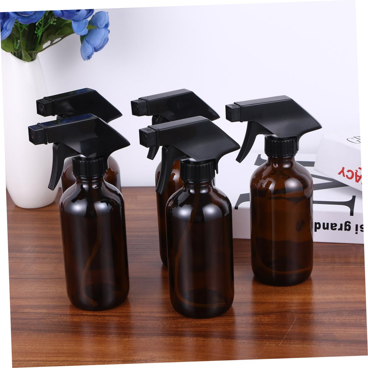 Healvian Braune Sprühflaschen Einfach zu Bedienen 250 Ml aus Glas 4 Stück Nachfüllbare Glasbehälter mit Pp Material für Aromatherapie und Reinigungsmittel