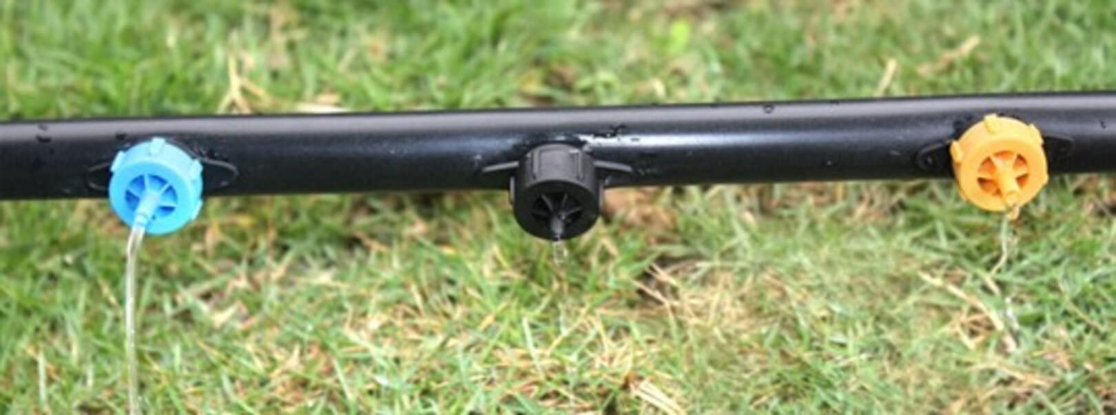 Gotero para Riego Autocompensante - Caudal de 4 L/H - Riego por Goteo - para Tuberías de 16 mm, 20 mm y microtubos - Presión de Trabajo de 0,5 a 3 atms 135 Unidades