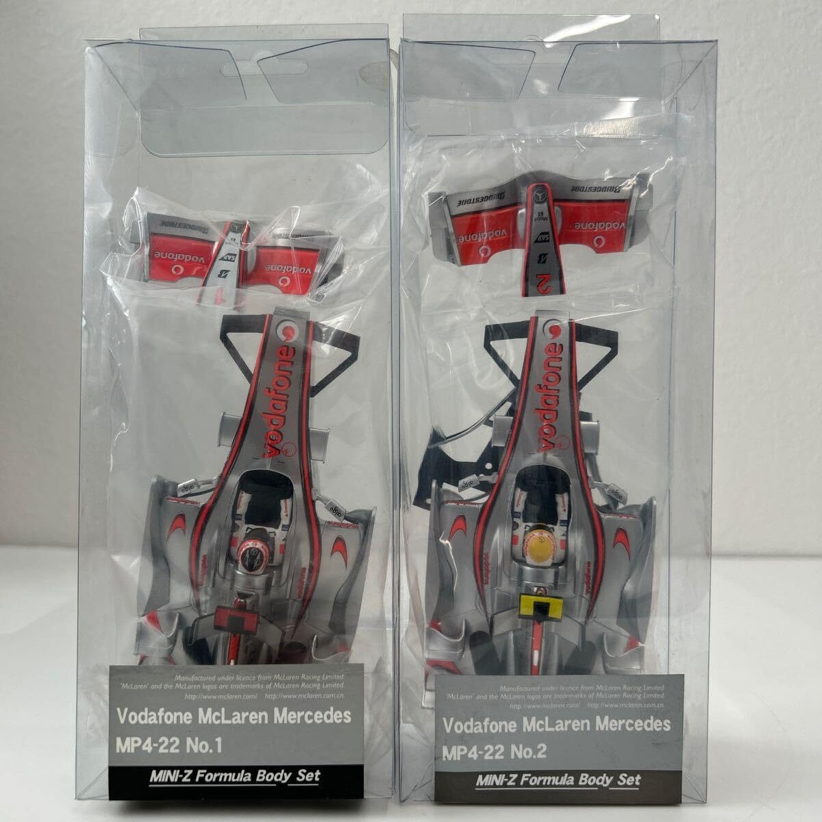 京商 MINI-Z F1 McLaren Mercedes MP4-22 1 2 セット ミニッツ