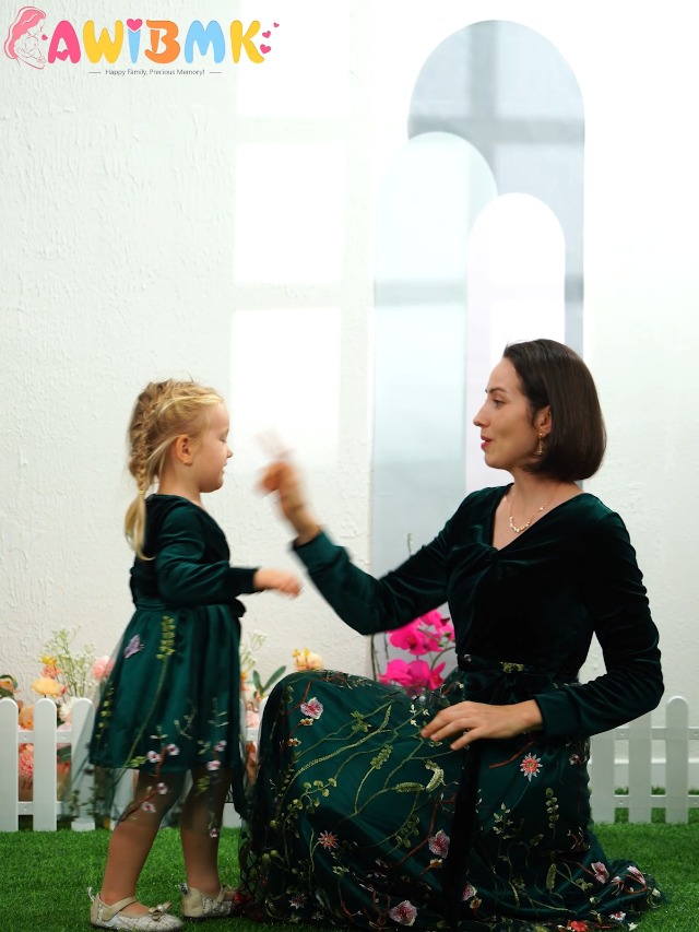 mom and baby christmas dresses Momy and me outfits Christmas