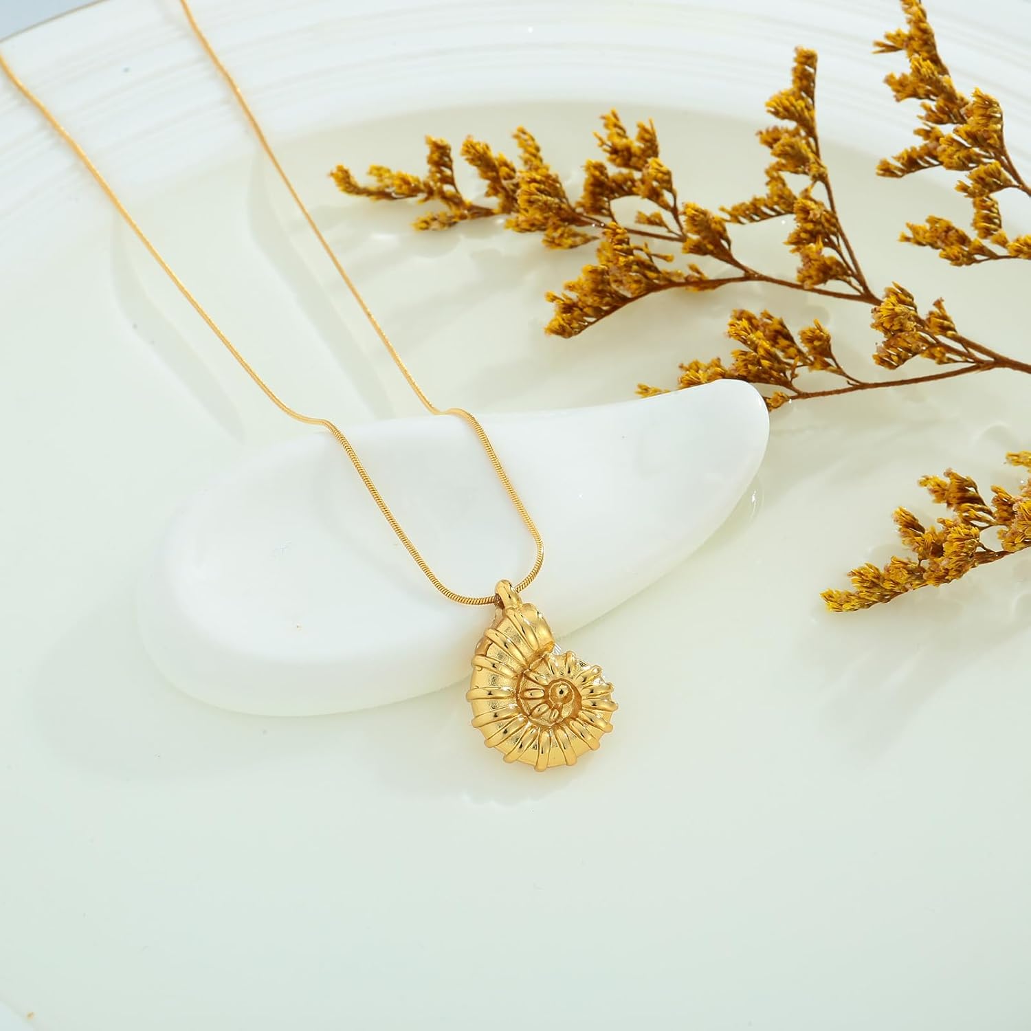 Conch Charm Necklace for Women Non Tarnish Gold Adjustable Bohemian Seashell Necklace Summer Jewelry Ocean Beach Inspired Long Chain Pendant Necklace Gift for Her Birthday, Valentine's Day, Mother's Day - Image 4