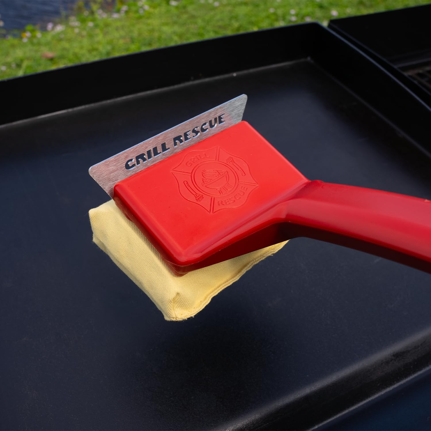 Grill Rescue Spazzola per piastra, senza setole, resistente, per piani piatti e griglie per barbecue, resistente al calore, sicura per superfici antiaderenti, ghisa e acciaio inossidabile (testa della
