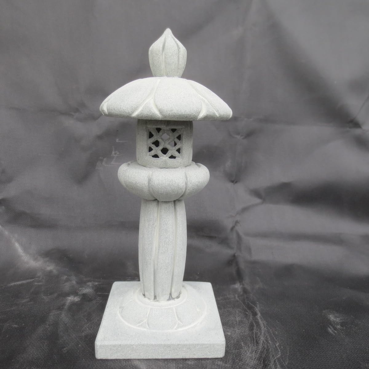 ミニ灯籠 石 灯篭 灯籠 燈籠 灯ろう 蟷螂 とうろう 天然御影石 菊花型