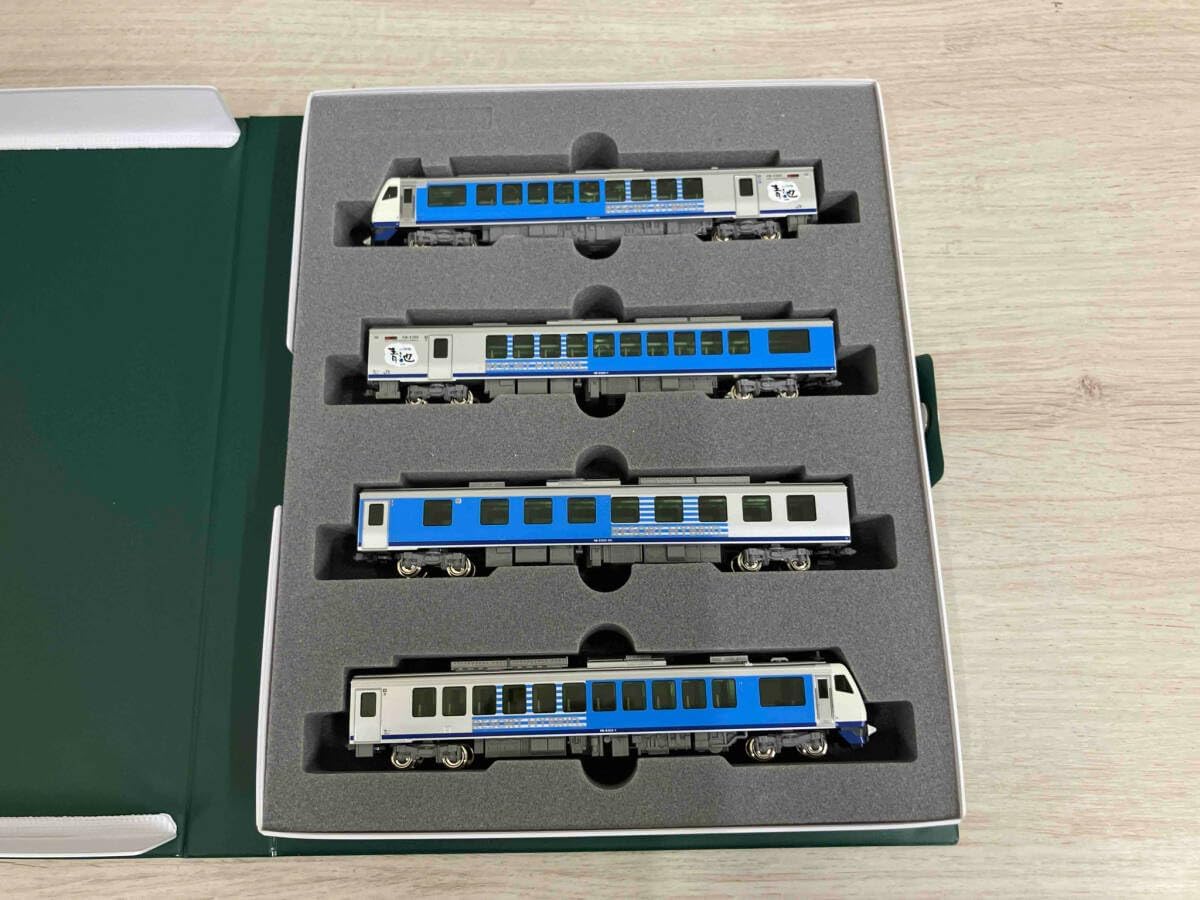 Nゲージ KATO 10-1367 HB-E300系「リゾートしらかみ」 青池編成 4両セット
