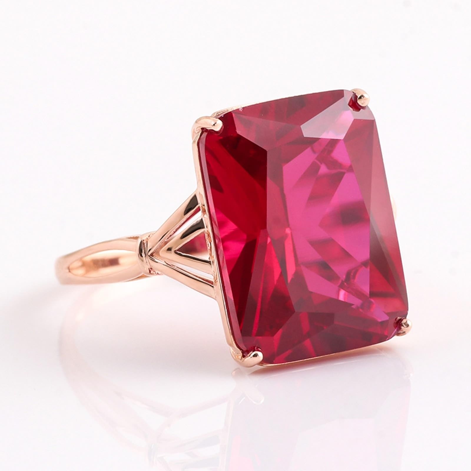 Bague de mariage élégante en or rose 9 carats avec rubis synthétique rouge
