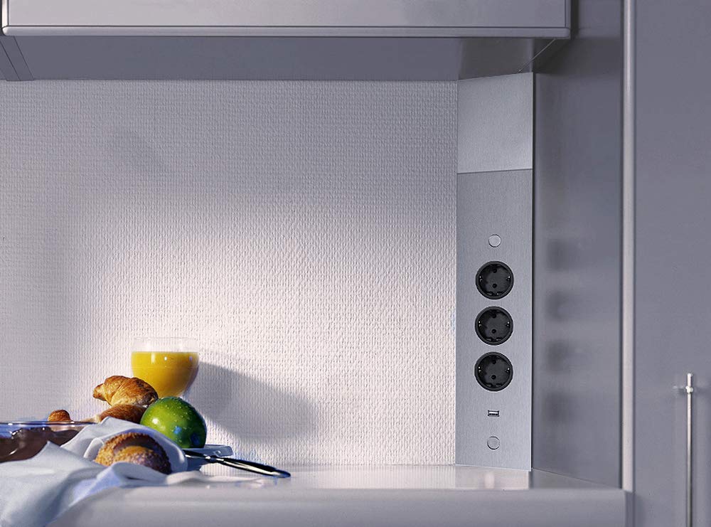 Energie-Ecksäule ST 3007 mit 3 Steckplätzen und USB Port