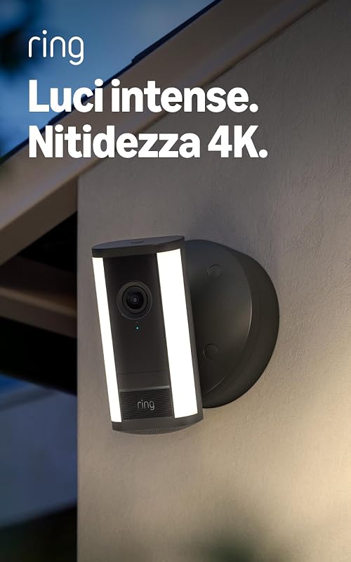 Ring Spotlight Cam Pro, videocamera 4K con faretti