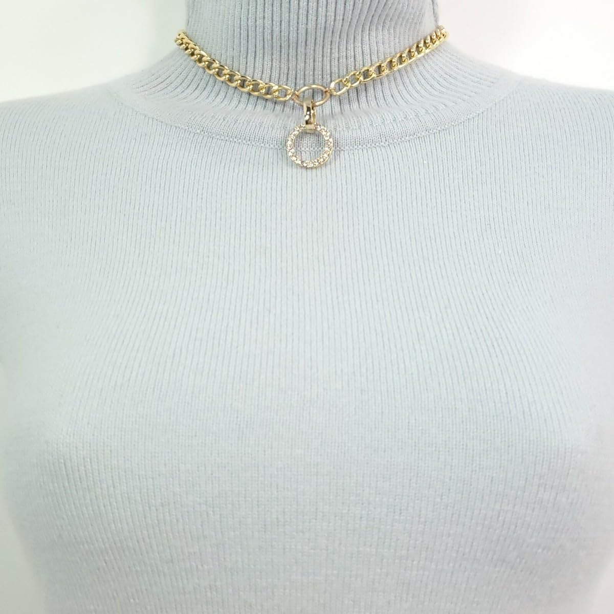 N0135 Gold Colored Chin Circle Shape Pendant Choker Collar Necklace Woman Dainty Necklace for Women – Elegant Minimalist Fashion Accessories Stylish Additions