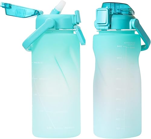 TANANA Botella de agua de medio galón de 64 onzas con manga, sin olor químico, sin fugas, sin tritánBPA, jarra de agua de 12 galón con marcador de