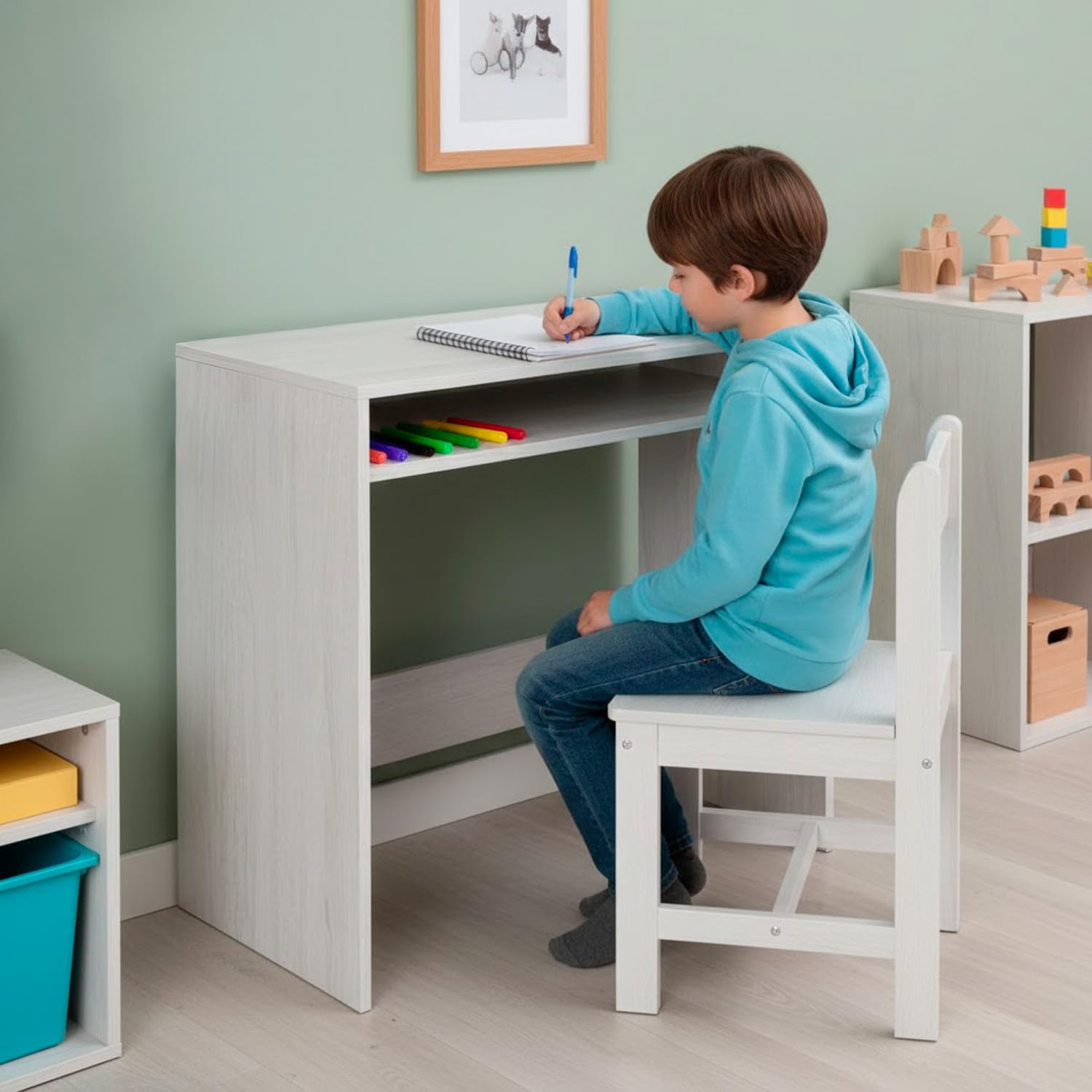 Arreditaly Scrivania Da Studio Compatto Tavolo Con Vano Portaoggetti Integrato Design Moderno Per Home Office Cameretta E Smart Working 79 x 43 x 78 Cm Bianco Frassino