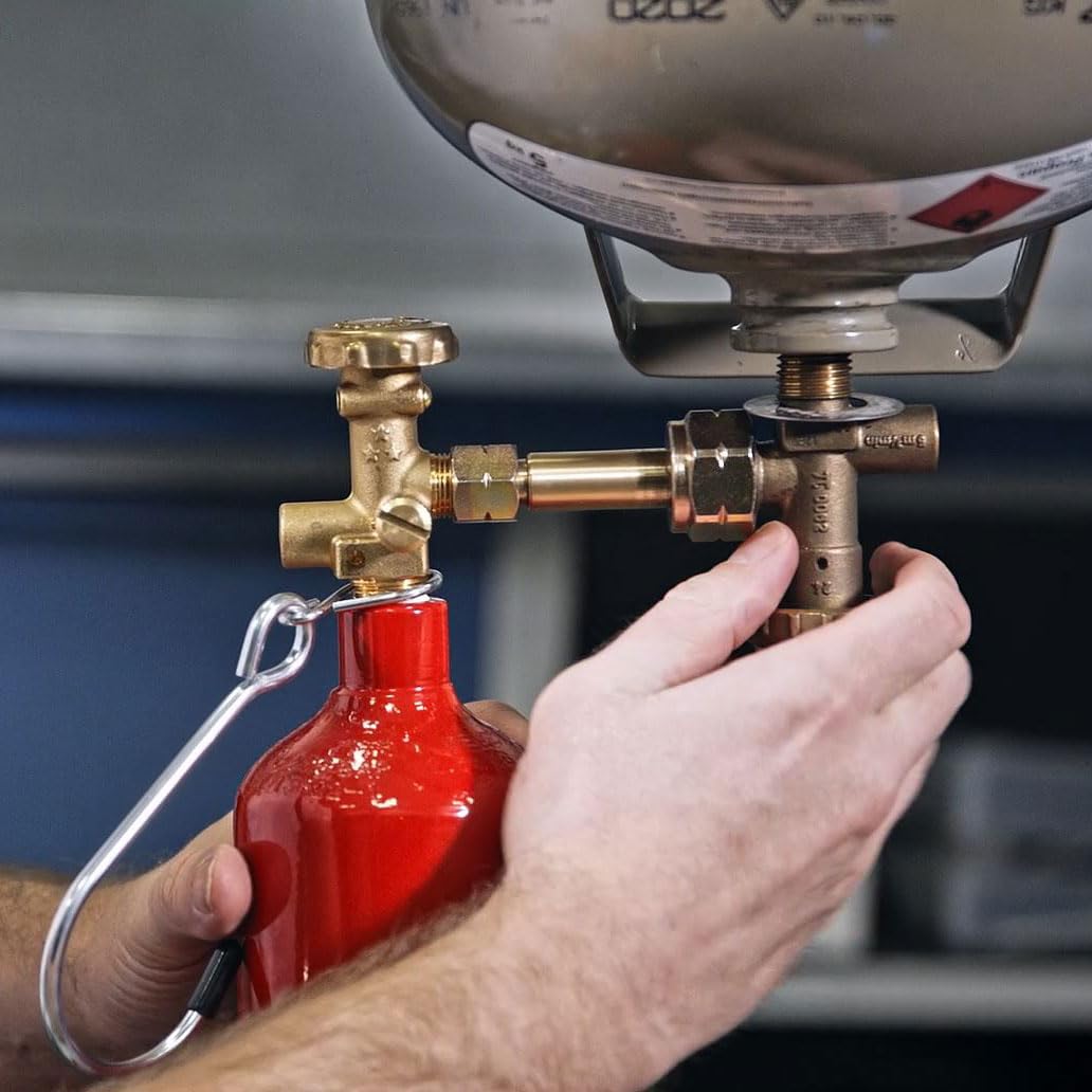 CFH 1‑Liter‑Stahlflasche PG 750 – wiederbefüllbare Propan‑Nachfüllflasche mit 3/8" LH Anschluss, Entlüftungseinrichtung und Aufhängehaken, für Gaslöt‑ und Abflammgeräte, EN 13322‑1