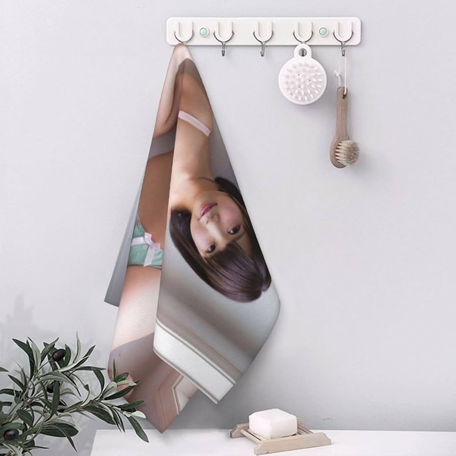 Amazon｜戸田真琴 フェイスタオル タオル やわらかハンドタオル