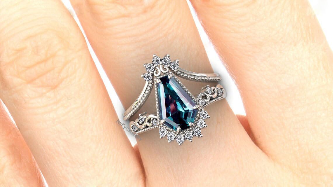 Coffin Shape Alexandrite Engagement Ring Set for Women, Art Deco Rose Gold Wedding Ring, Vintage 2pcs Alexandrite Bridal, Unique Promise & Anniversary Jewelry Gift for Her