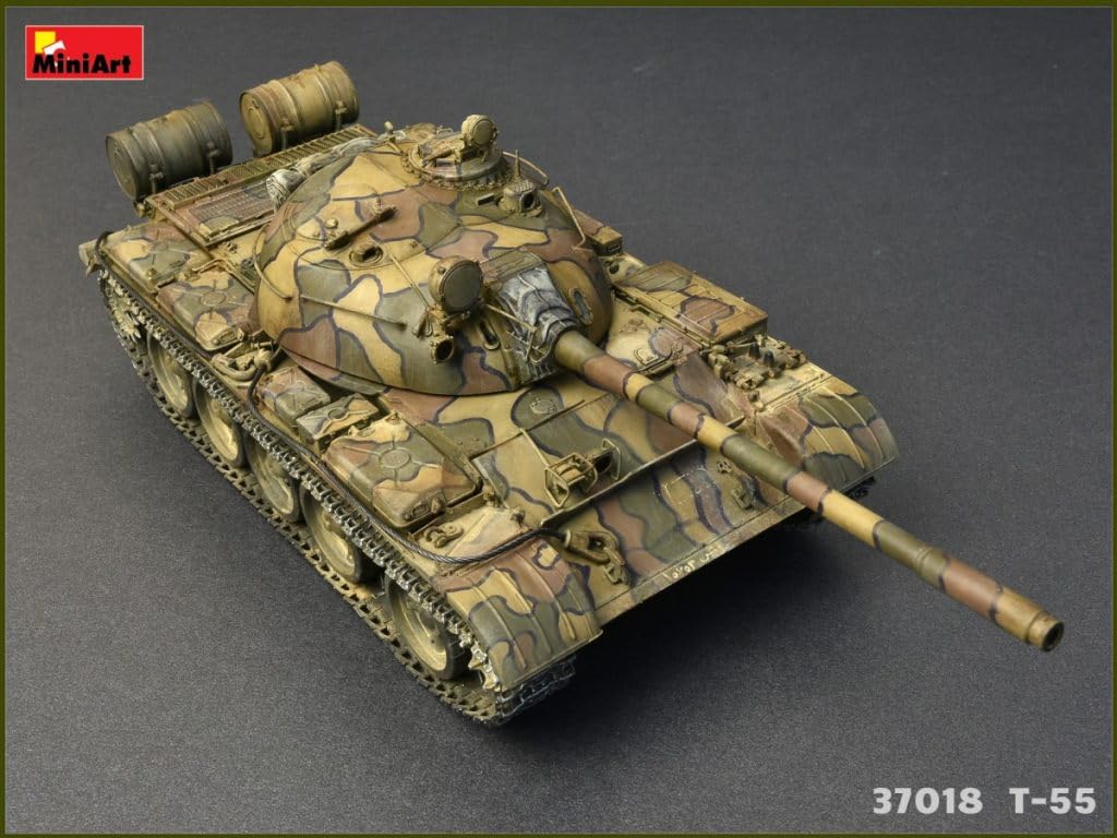 年末セール❣【MiniArt】1/35　Ｔ－５５ＭＯＤ.1963 Amazon.com: MiniArt 1:35 - T-55 Soviet Tank Mod.1963 with Interior