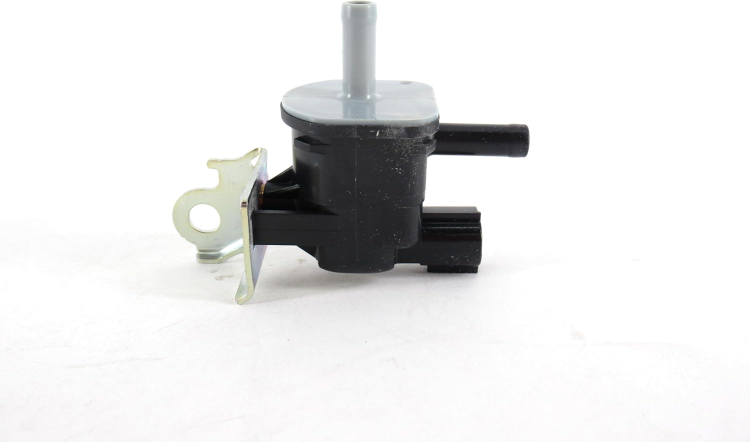 Toyota 25860-0S020 Vapor Canister Purge Solenoid