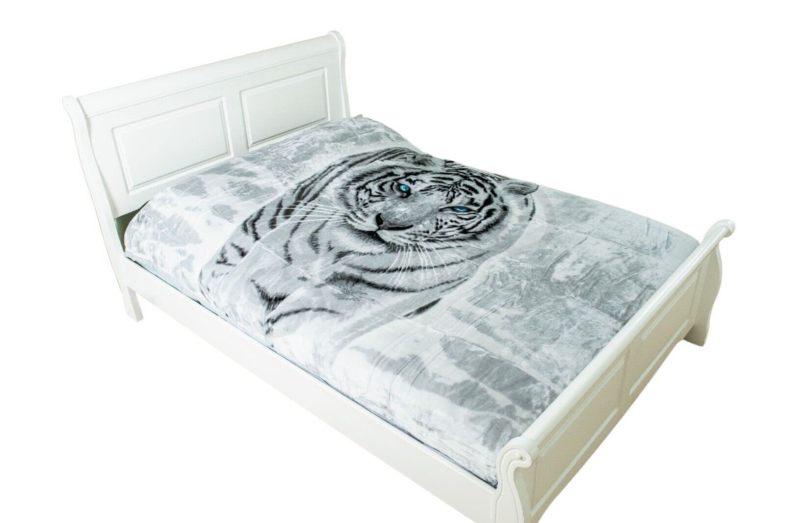Animal Pattern Luxury Faux Fur Throw Blanket Ultra Soft Plush Warm Blanket for Sofa, Bed & Home Décor, Cozy, Fluffy, and Stylish Winter Blanket (White Tiger, King 200x240)
