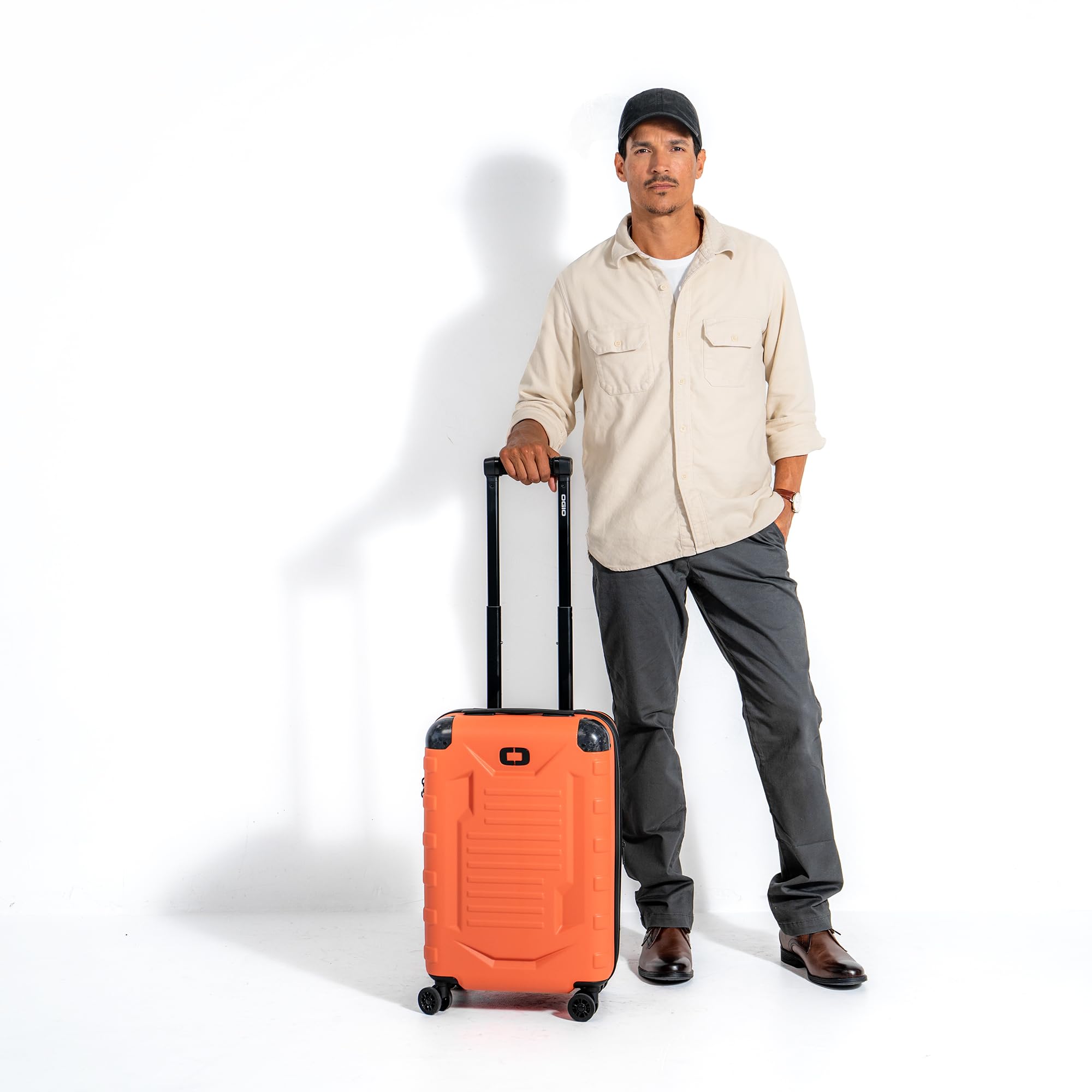 OGIO Renegade Vault - Bolsa de Viaje con Ruedas (Equipaje Lateral Duro de 4 Ruedas), Koi, Equipaje de Mano