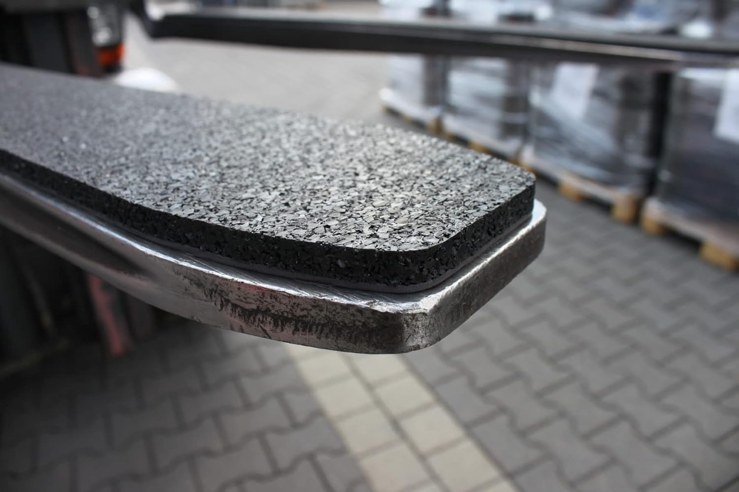 Magnetische Antirutschmatte für Staplerzinken (1.150 x 145 x 10 mm) | Auflage für Gabelzinken | rückstandslose Entfernung | Schutz für empfindliche Ware | langlebig