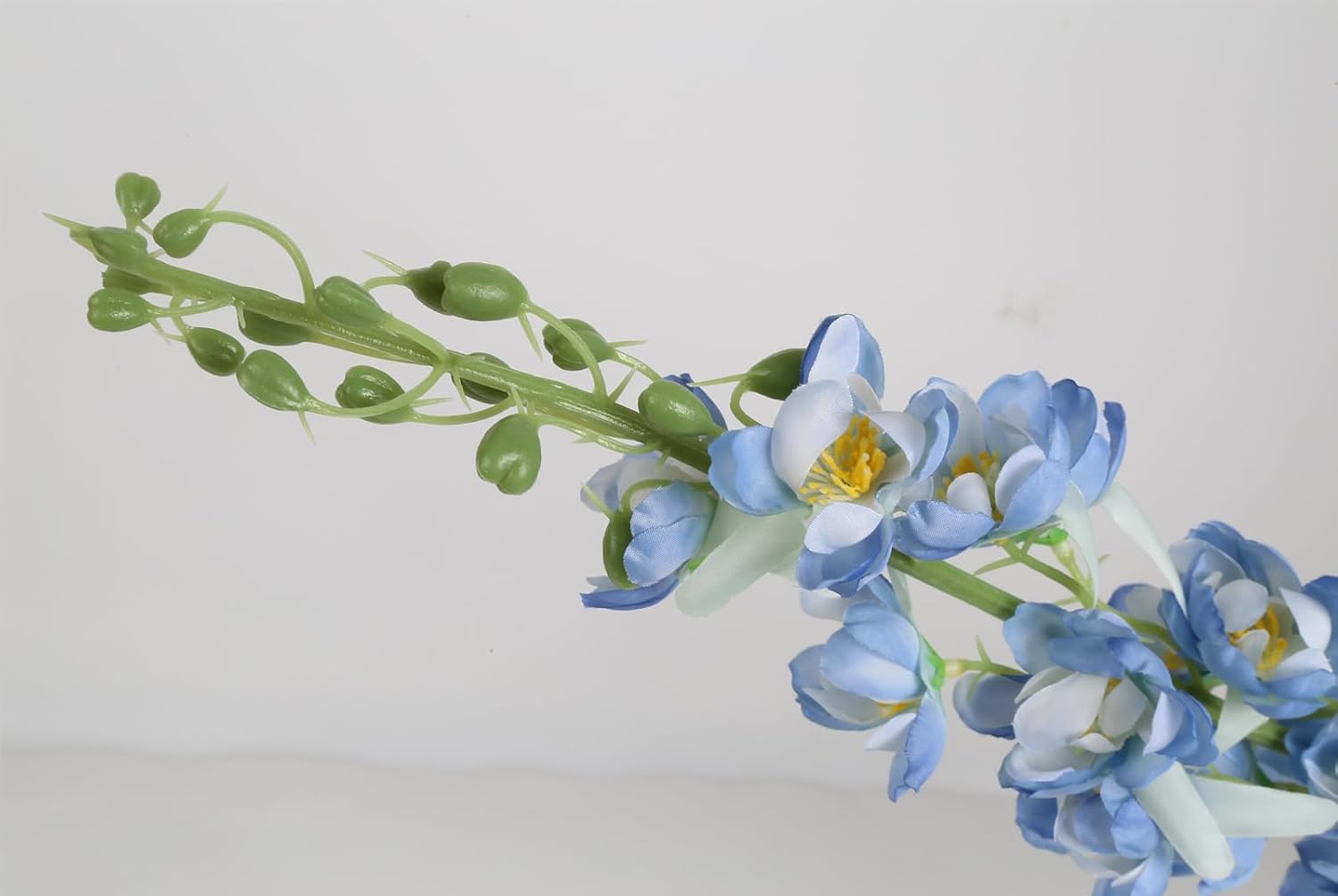 IPOPU 41.33 in Blue Delphinium Artificial Flowers 5 PCS Larkspur Artificial Flowers Silk Flowers Long Stem Flowers for Tall Vase Real Look Flowers for Home Wedding Home Decoration(Sky Blue)