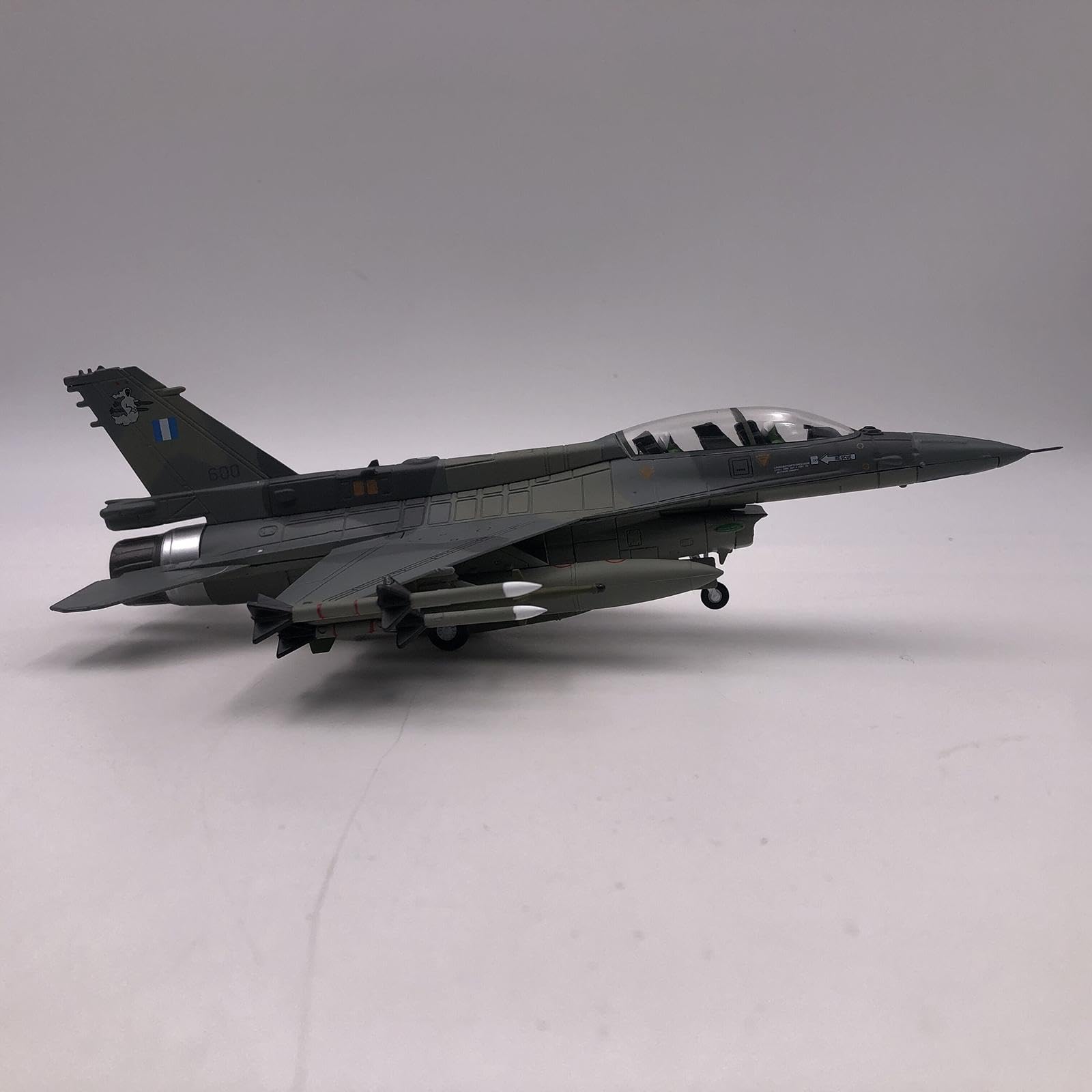1/72 Scale F16D Fighter Model - Diecast Alloy Plane With Display Stand For Collection