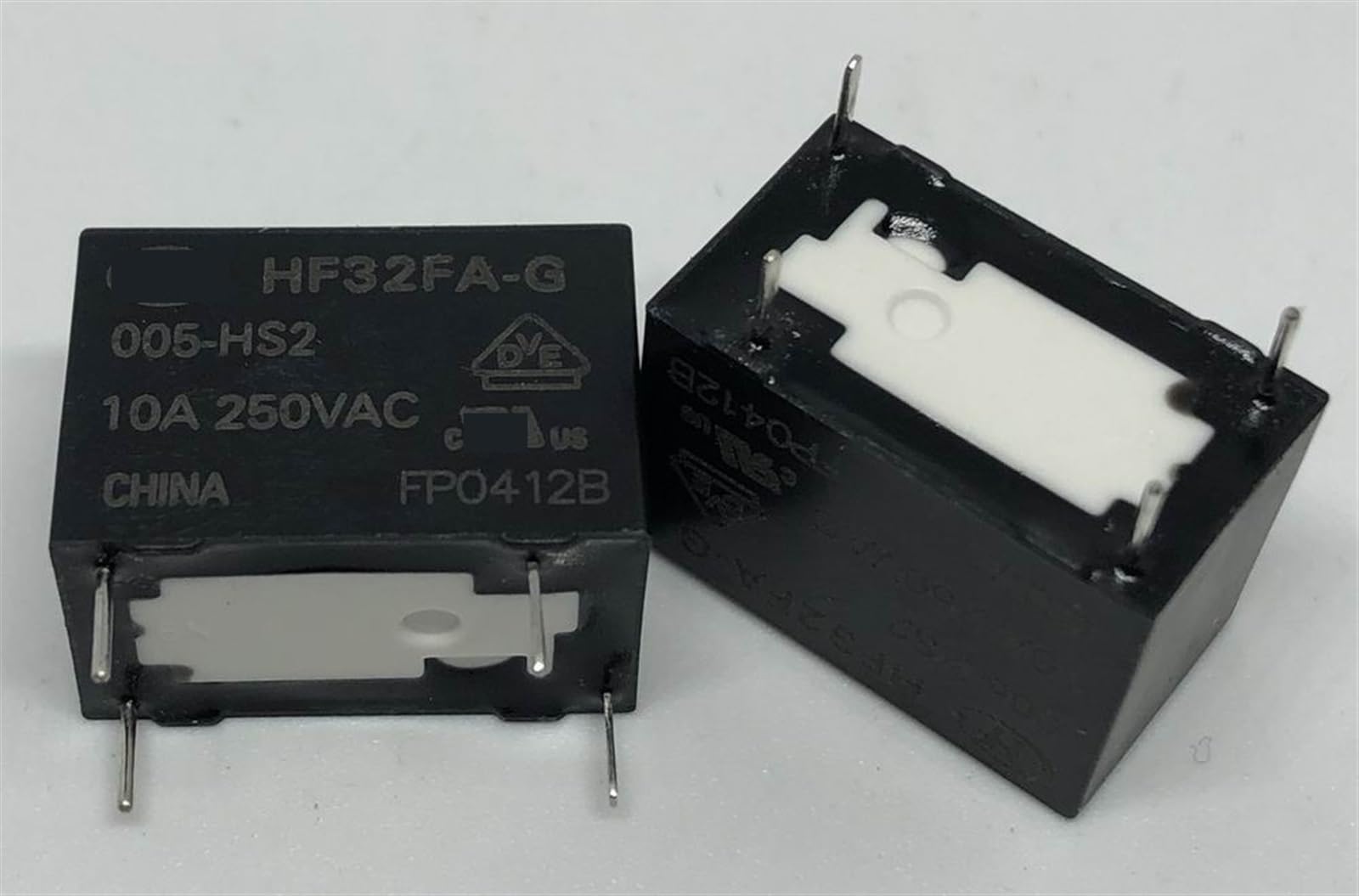Relé 32F-1A-12V de 4 pines para solucionar fallos de energía 3