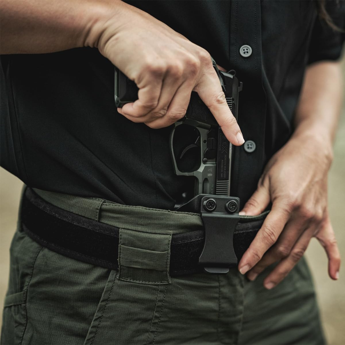 Beretta Women's Outdoor Casual Active Lightweight 2-Way Stretch Hook RipTech Pants w/Flat Cargo Pockets for Outdoor Training