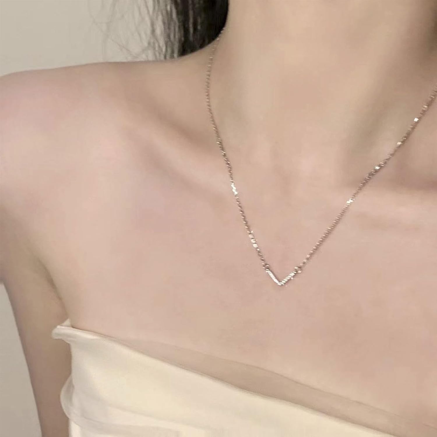 Vintage Crystal V Shaped Necklace Rhinestone Choker Necklace Gold Rhinestone Cz Letter V Chain Tiny Chain Jewelry for Women - Image 2