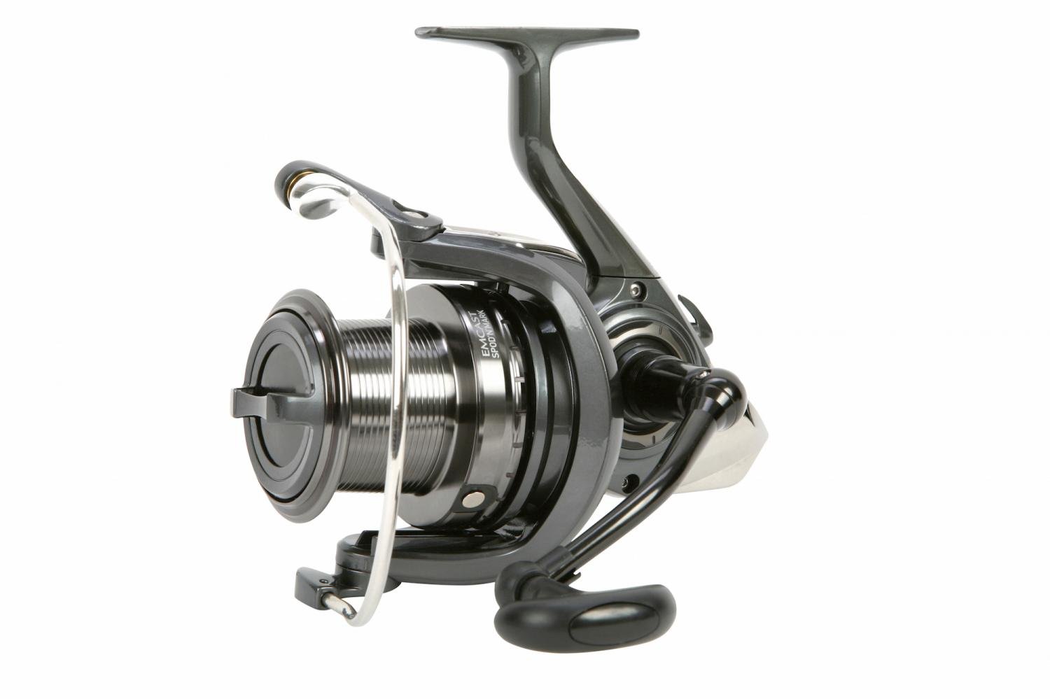 daiwa emcast 5000 reel Mark Surfcasting : Sports & Outdoors A 5.2 to 1 Gear Ratio shades the reel toward pulling power. Daiwa Emcast 25 5000 A