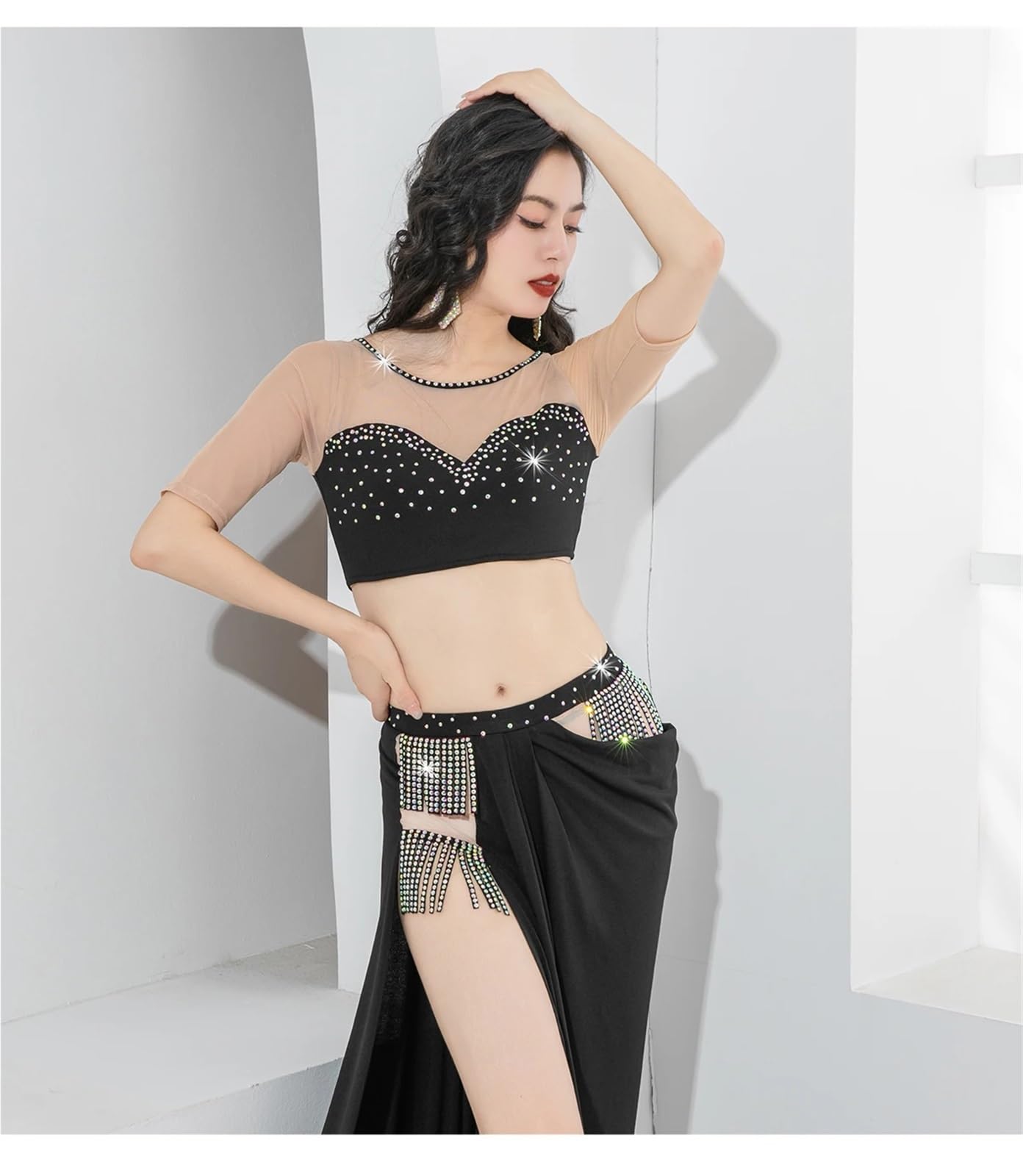 Abito da Ballo Elegante Costume Danza del Ventre Elasticizzato con Giuntura Divisa Top in Rete Nuda Gonna Lunga arricciata Frange Luccicanti