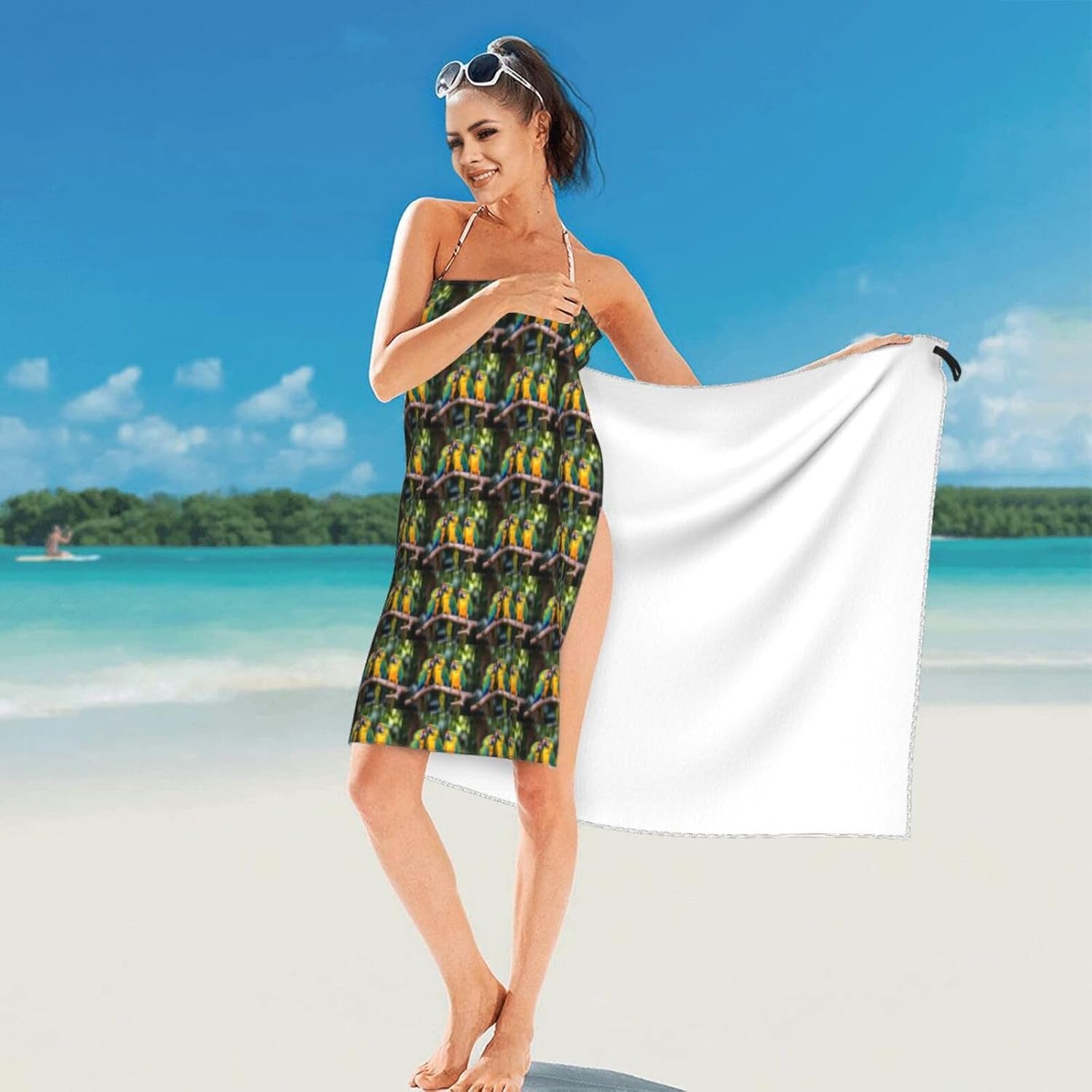 Large Quick Dry Beach Towel Parrots Printing Microfiber Camping Towels Super Absorbent Travel Beach Towels for Traveling,Hiking,Swimming, Bath,Sports,Yoga (27.5"X55")