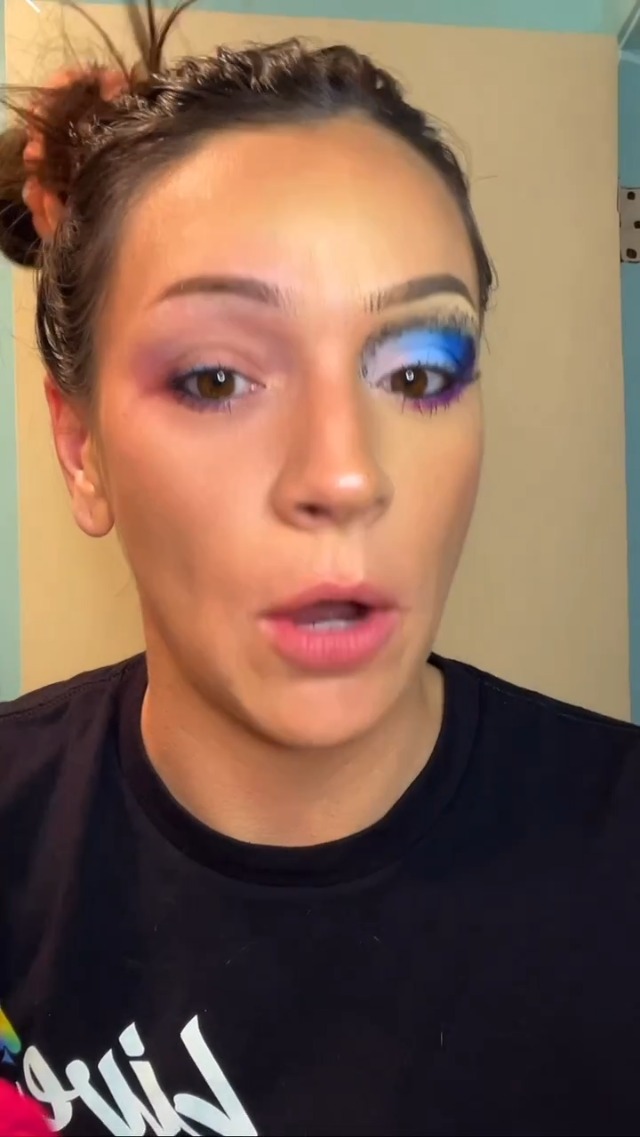 7-day set erase all makeup with just water including waterproof mascara eyeliner foundation lipstick sunscreen and more 7ct