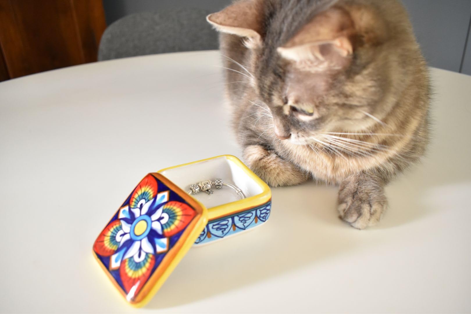 thatsArte.com Deruta - Caja de recuerdo de cerámica pintada a mano, caja de joyería italiana Deruta Arte, regalos italianos hechos en Italia, cerámica italiana, cerámica italiana fabricada en Italia