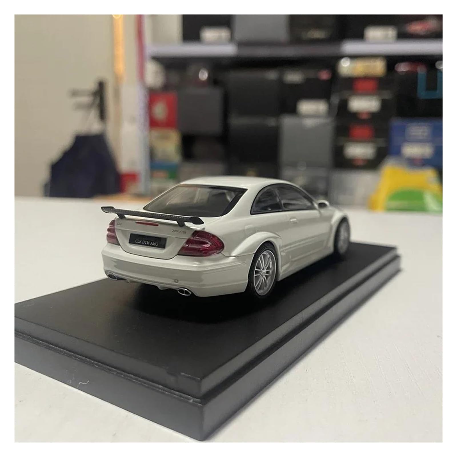 Metallo Scala Replica Collezione modelli di auto in lega pressofusa statica Clk Dtm Coupe C209 in scala 1 43 decorazioni per la casa Hobby Veicoli Giochi Set