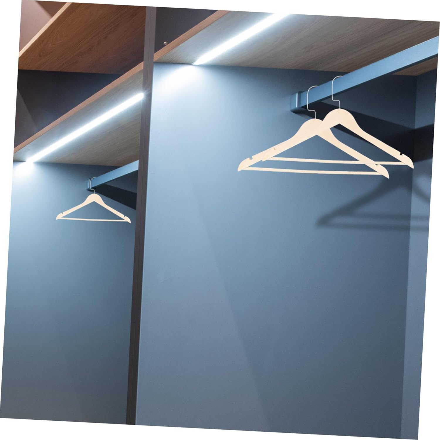 10Pcs Wooden Clothes Holders Non-Skid Smooth Finish Clothing Storage Hangers with Traceless Trousers Holders for Household Wardrobe and Clothing Store Use