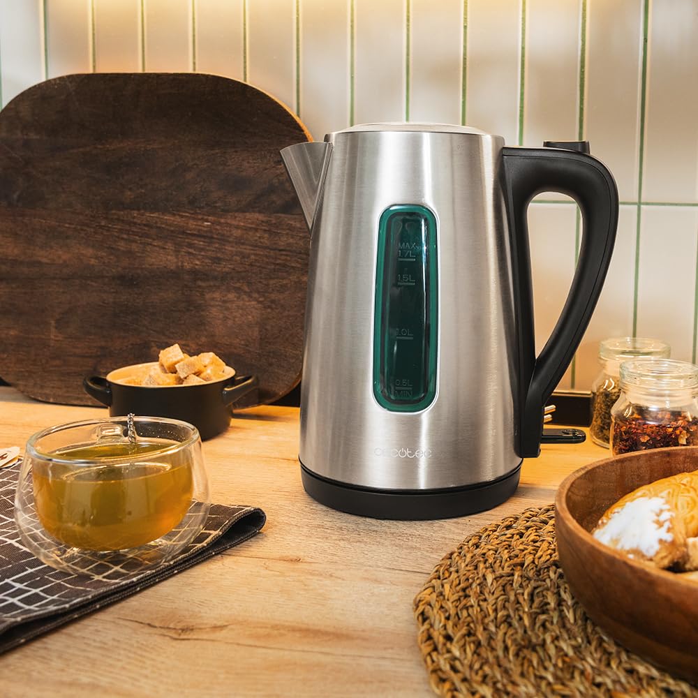 Cecotec Bollitore Elettrico da 1,7L Thermosense 210 Steel. 2200W, Corpo in Acciaio Inossidabile, Base Girevole 360º, Manico Ergonomico a Tocco Freddo, Indicatore Luminoso, Doppio Sistema di Protezione
