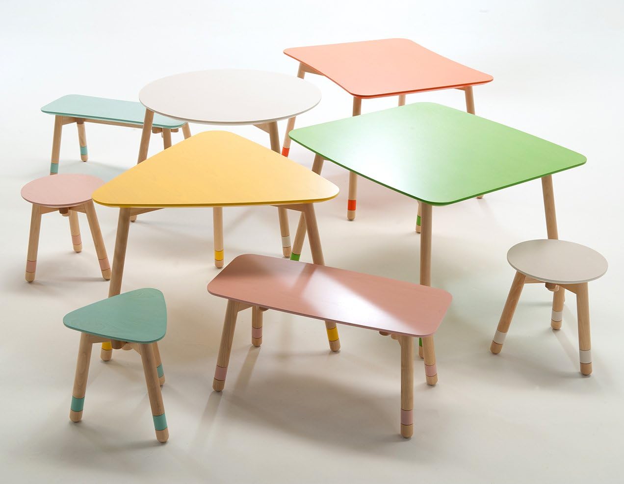 Asaikawa Furnishings Maebeltoco Parapeli Children's Table, Pink