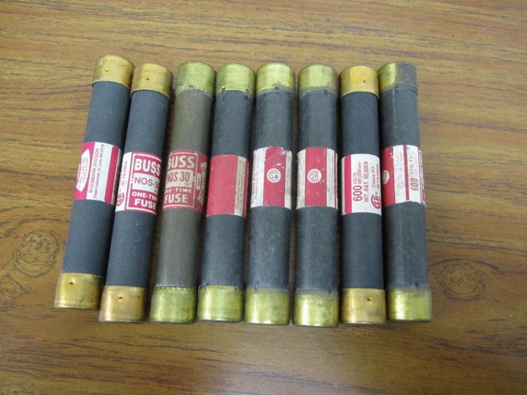 Cooper Bussmann Fusible NOS-30, autobuses una vez