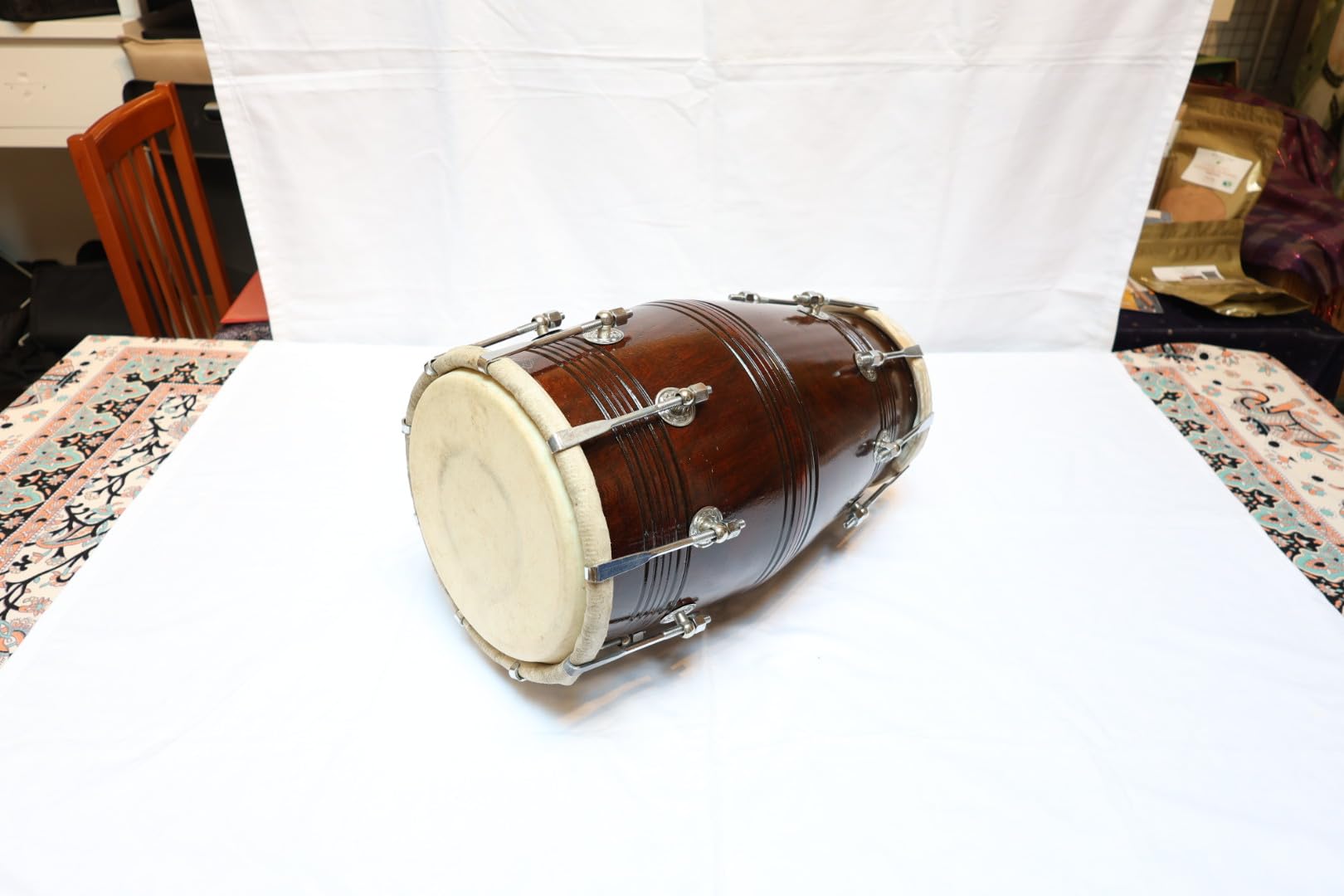 Dholak traditionnel avec accordage de vis