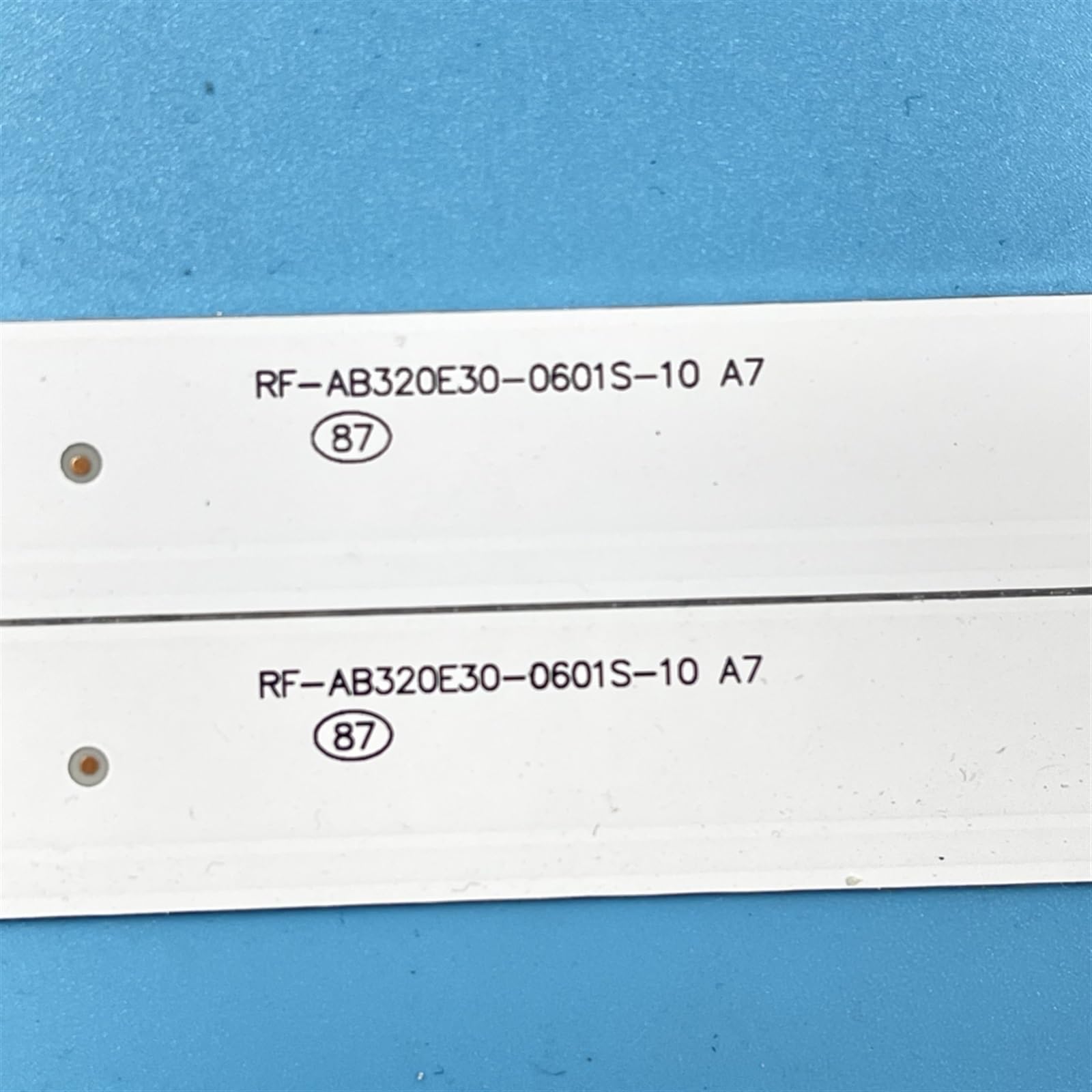 Striscia di retroilluminazione a LED Compatibile for TV H32D7100C da 32 Pollici RF-AB320E30-0601S-10 LED32E30RH 6901-LE32E30-A1 32J1200 32CE2220 LB-C320X15 (Color : 10 PCS 5TV)
