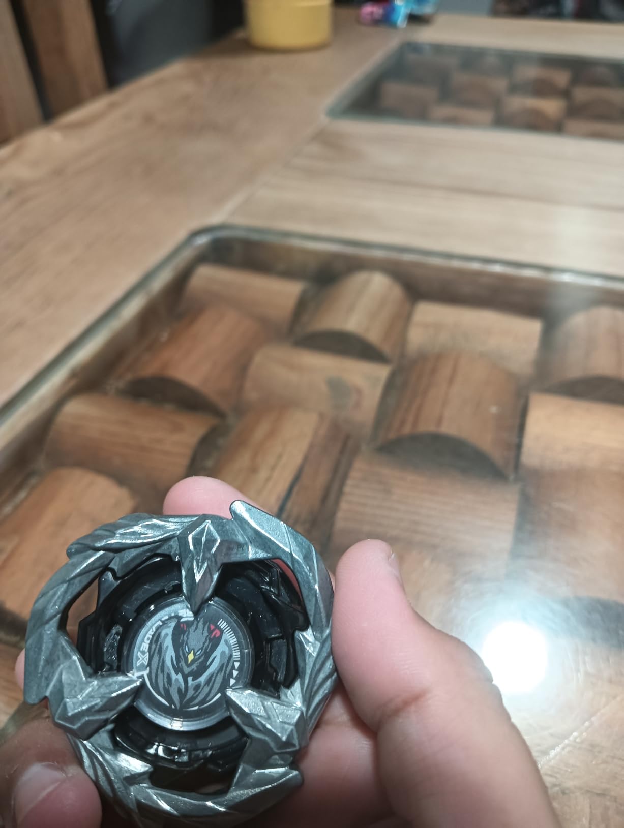 Beyblade X Starter Pack Feather Phoenix 2-60N BX – Toupie Takara Tomy Type Défense Avec Lanceur, Dès 8 Ans