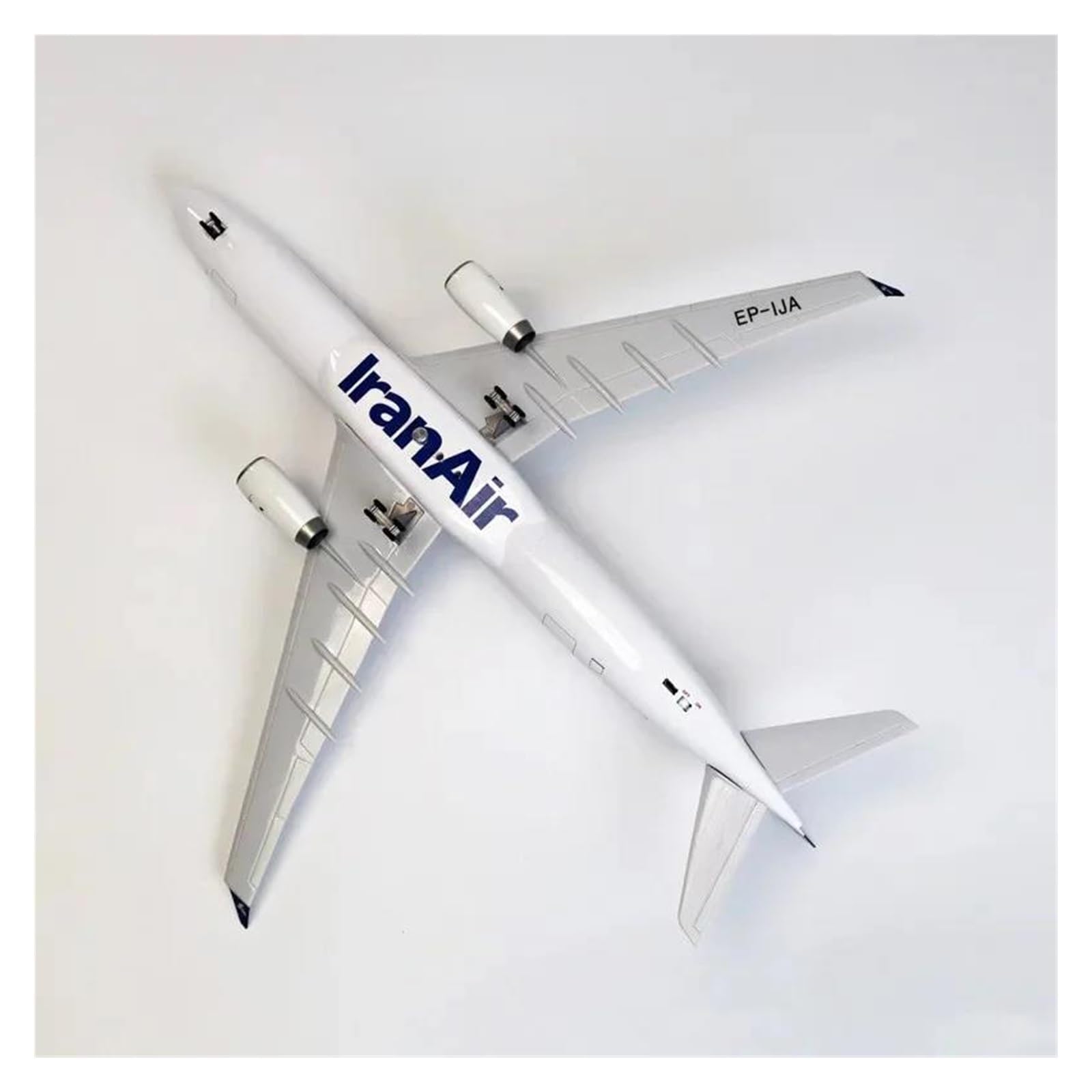 Odlewane zabawki samolotowe 1/135 do skali samolotu Iran Airbus 330 model samolotu odlewany z żywicy model samolotu ze światłem i kołami do kolekcji do kolekcji i wyświetlania (bez loght)
