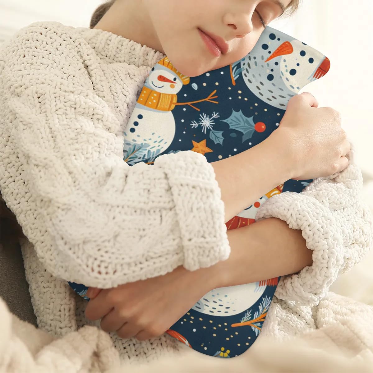 Hot Water Bottle with Soft Cover,2L Christmas Snowman Hot Water Bag for Hot and Cold Compress, Hand Feet Warmer, Cartoon Snowman Rubber Hot or Cold Water Bottle Halloween Christmas Decorations