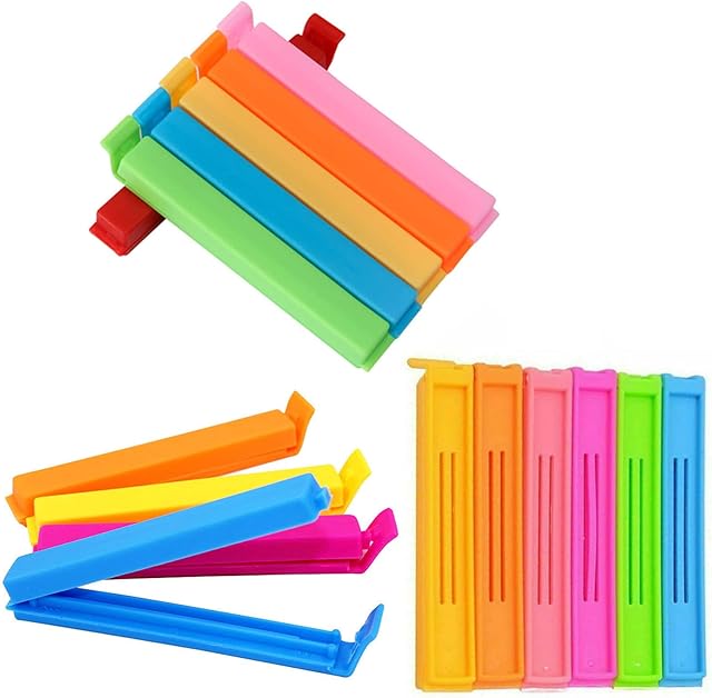 18 Pcs Food Storage Bag Clips, Plastic Sealing Bag Clips in 3 Sizes & 6 Colours Reusable Food Bag Clips Colorful Plastic Bag Sealing Clips.