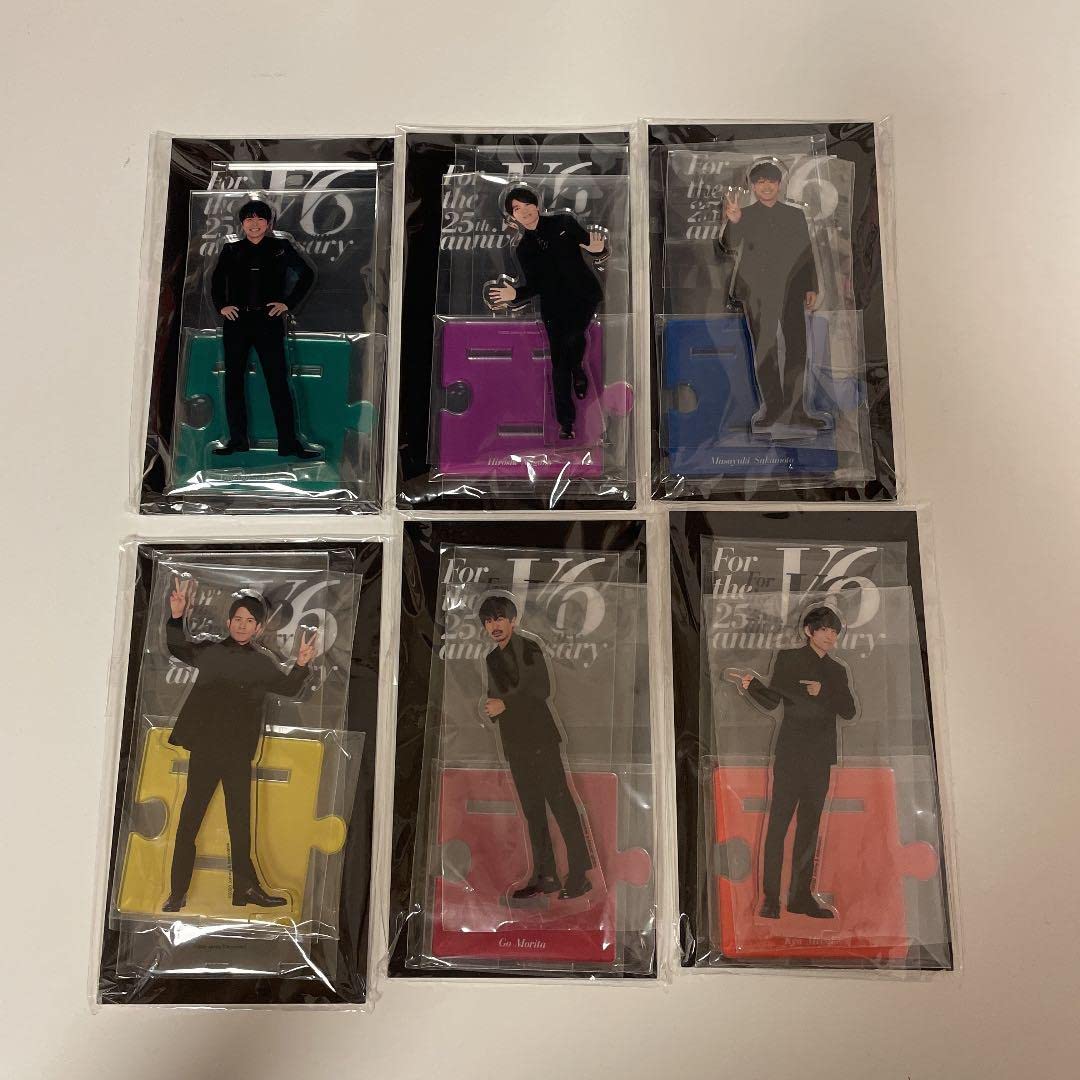 Amazon.co.jp: V6 アクリルスタンド アクスタ : おもちゃ