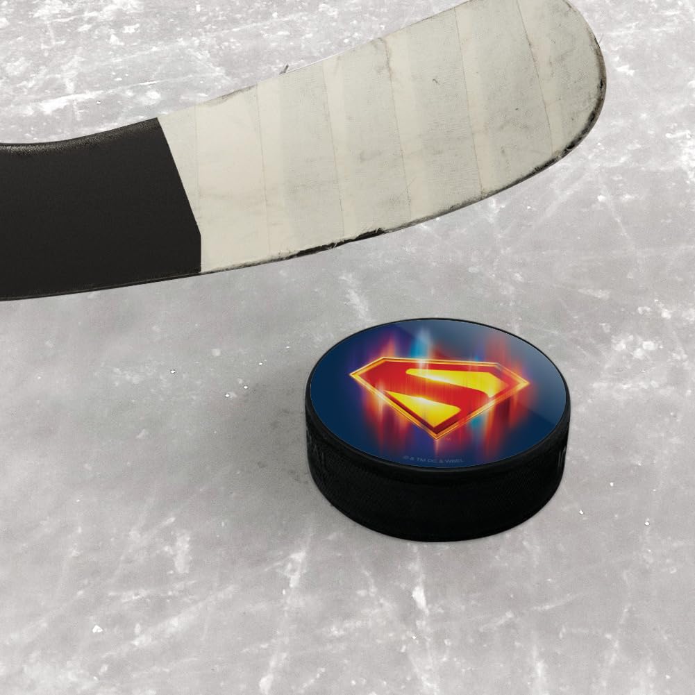 GRAPHICS & MORE Superman 2025 Glowing Shield Ice Hockey Puck
