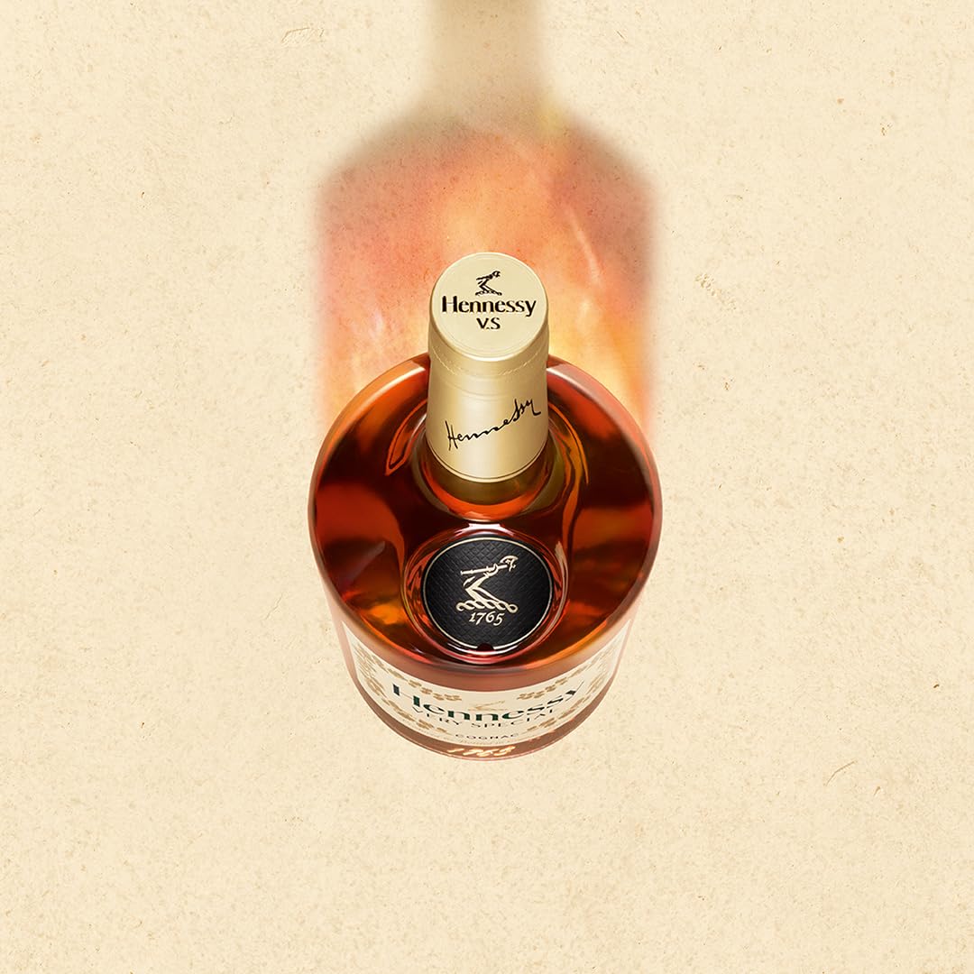 Hennessy ブランデー　箱付き 楽天市場】ヘネシー V.S 箱入り 700mlの通販