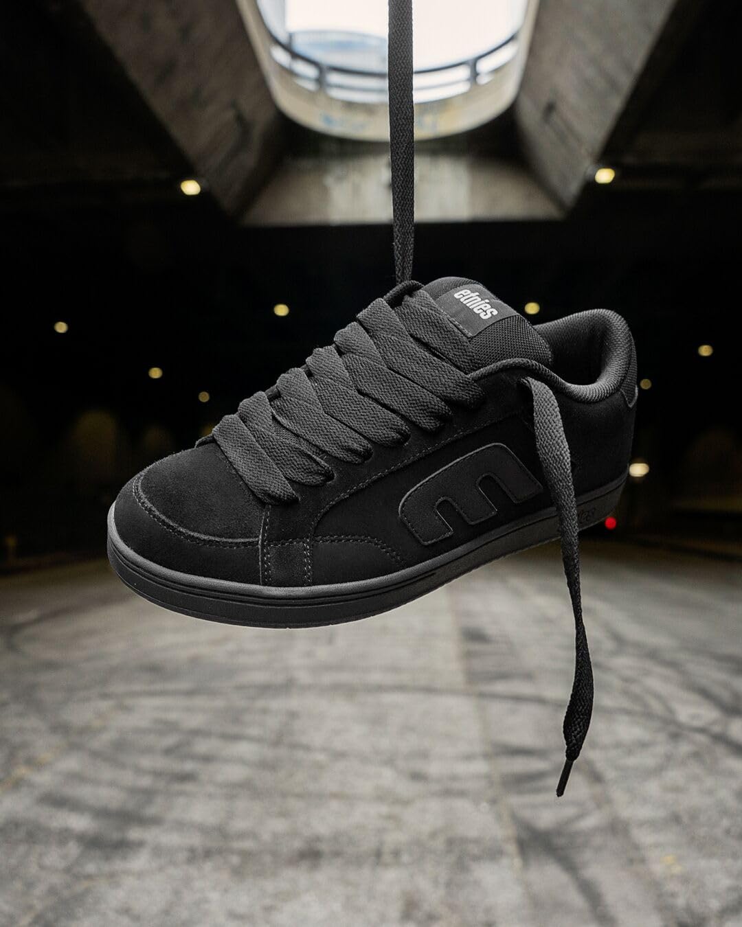 Snapklik.com : Kingpin 2K Skate Shoes - Padded Low-Top  display picture 3