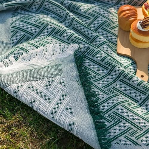 Tapis pique-nique géant pour ne plus manquer de place sur l'herbe ou le sable